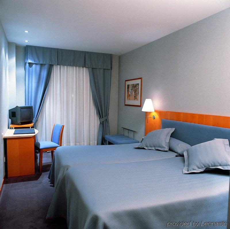 เอ็นเอช ซิอูดัด เด บายาโดลิด Hotel ห้อง รูปภาพ