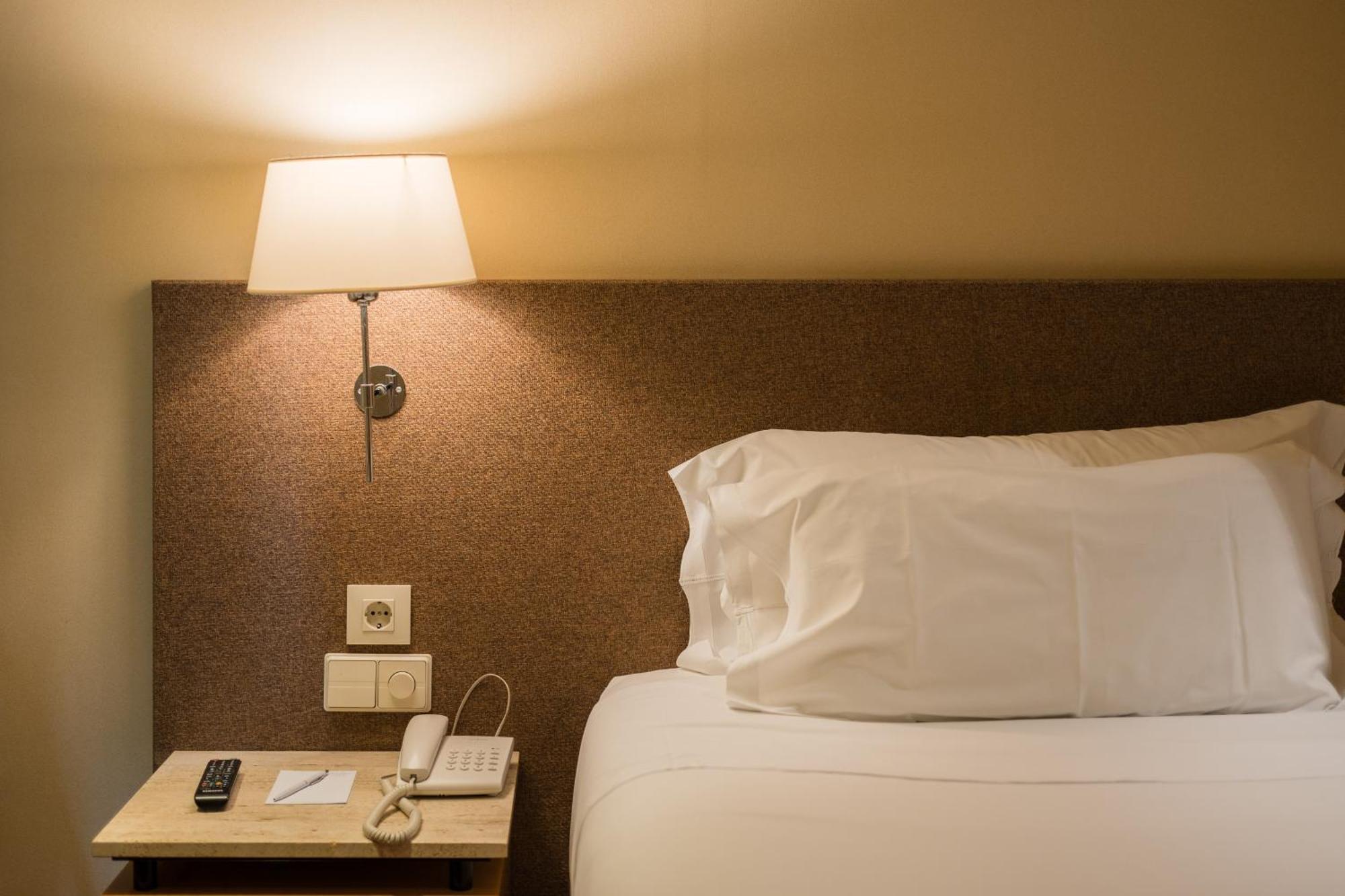 เอ็นเอช ซิอูดัด เด บายาโดลิด Hotel ภายนอก รูปภาพ